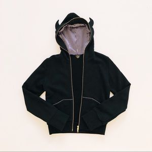 alice& the pirates meltin’ cake chandelier hoodie.